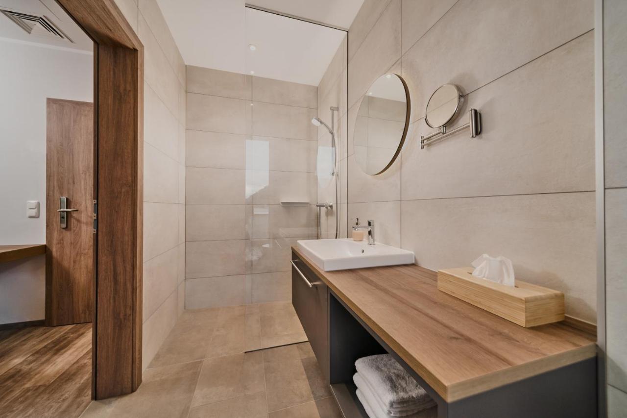 גמונדן Seehotel Im Weyer מראה חיצוני תמונה